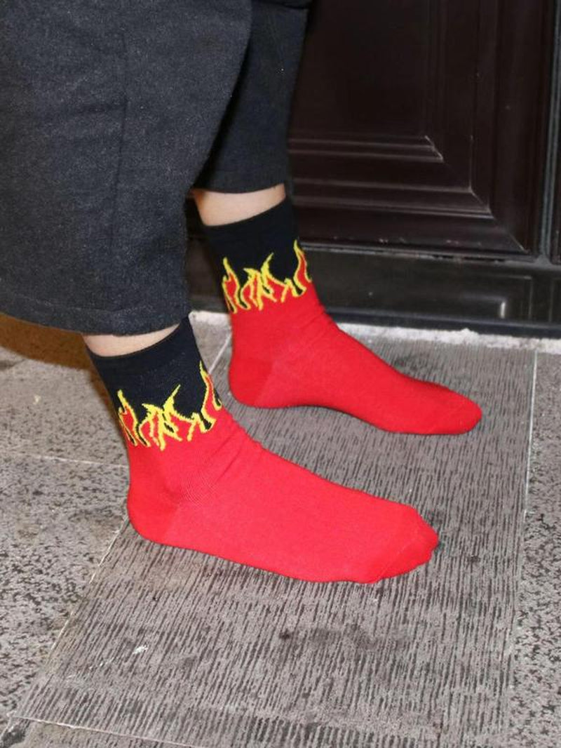 Men'S 4 Pairs Flame Print Crew Socks, Men'S Stocking Stuffers, Fashion Casual Street Comfy Socks for Daily Outdoor Wear, Men Socks for All Seasons, Menswear Underwear