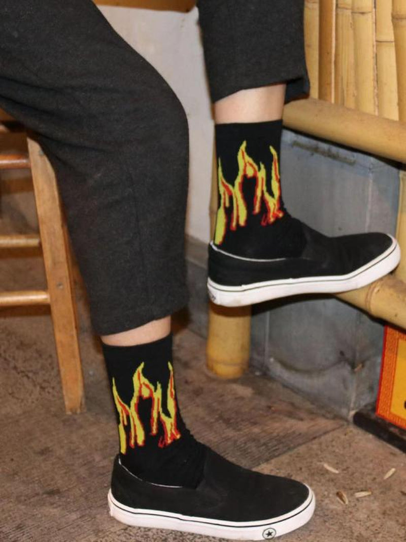 Men'S 4 Pairs Flame Print Crew Socks, Men'S Stocking Stuffers, Fashion Casual Street Comfy Socks for Daily Outdoor Wear, Men Socks for All Seasons, Menswear Underwear